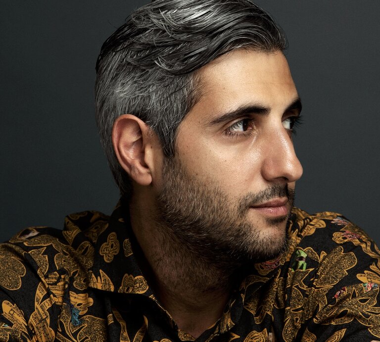 Michel Abdollahi im Porträt | © Max Baier und Adrian Henning