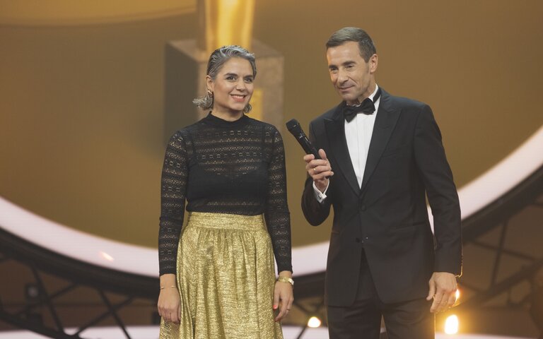 © Guido Ohlenbostel | Bild der Frau | Donya Golafshan, Gründerin der MUT Academy. 