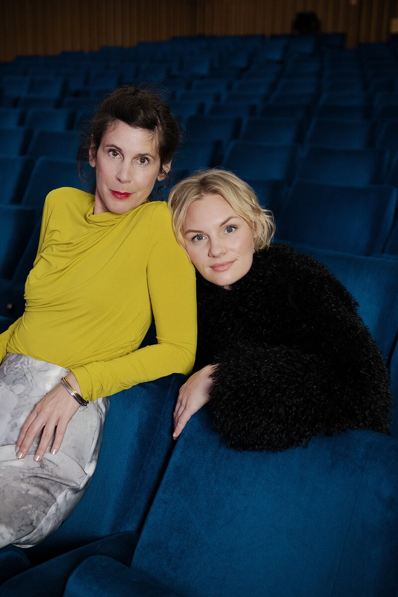 © Tobis | Linda Rosa Saal: Daniela Dröscher und Rosalie Thomass